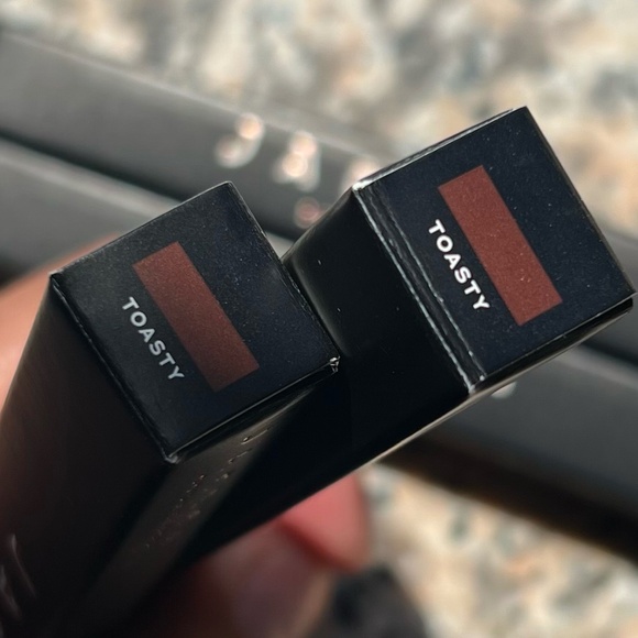 “TOASTY” Jaclyn Cosmetics Poutspoken Lip Liner - Picture 3 of 6